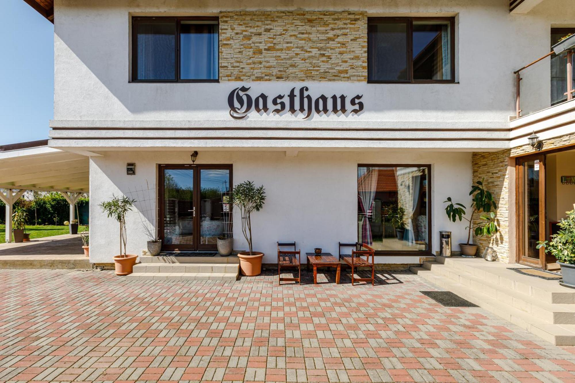 Hotel Wings Gasthaus Timişoara Exterior foto