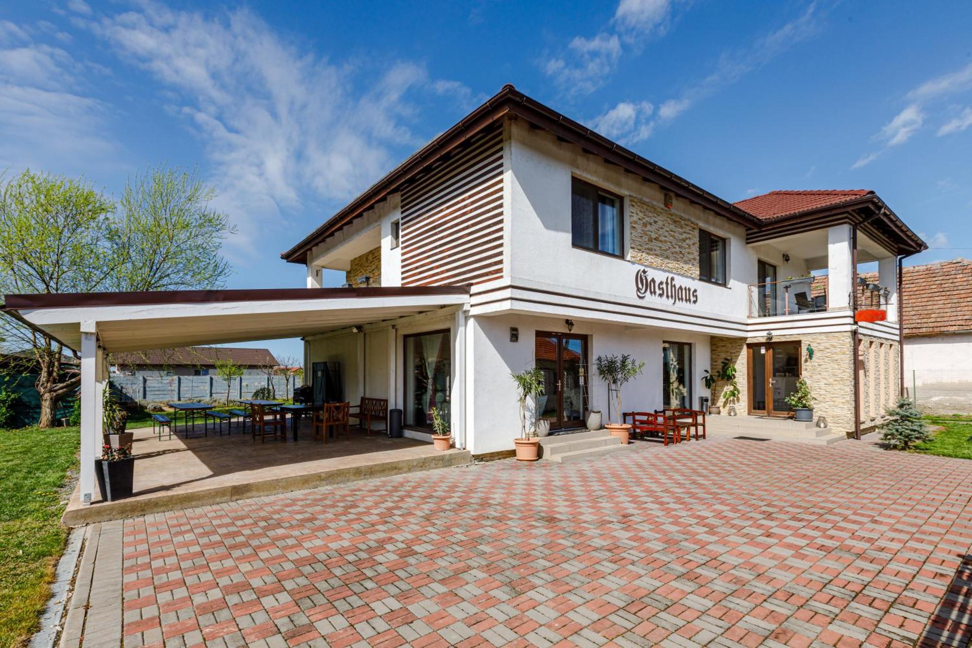 Hotel Wings Gasthaus Timişoara Exterior foto